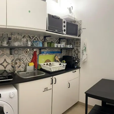 Camera Comfort Matrimoniale Con Bagno E Zona Cottura *